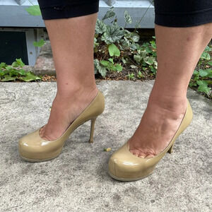 YSL  Saint Laurent Tribtoo Taupe Leather Pumps, size 37.5
